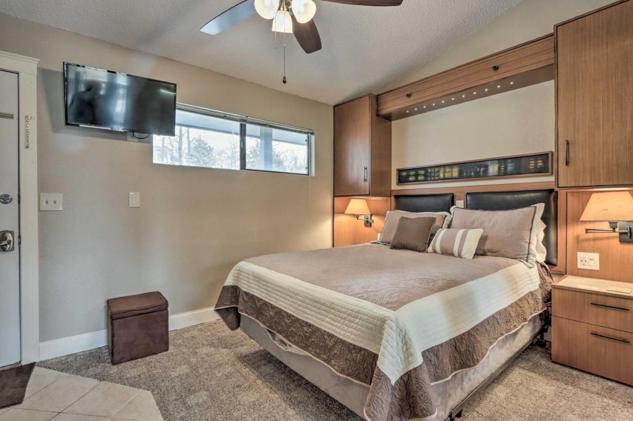 Osage Beach Condo With Lake Of The Ozarks Views Exteriör bild