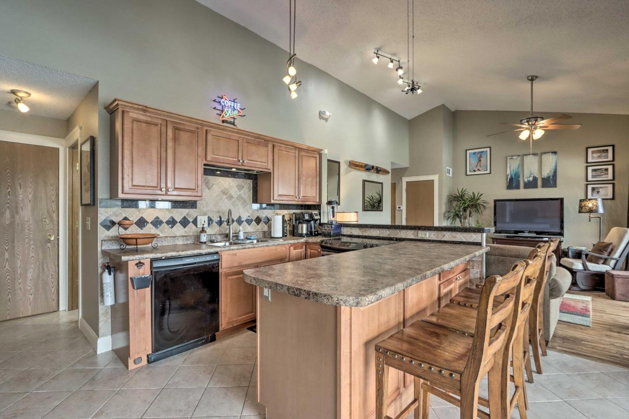 Osage Beach Condo With Lake Of The Ozarks Views Exteriör bild
